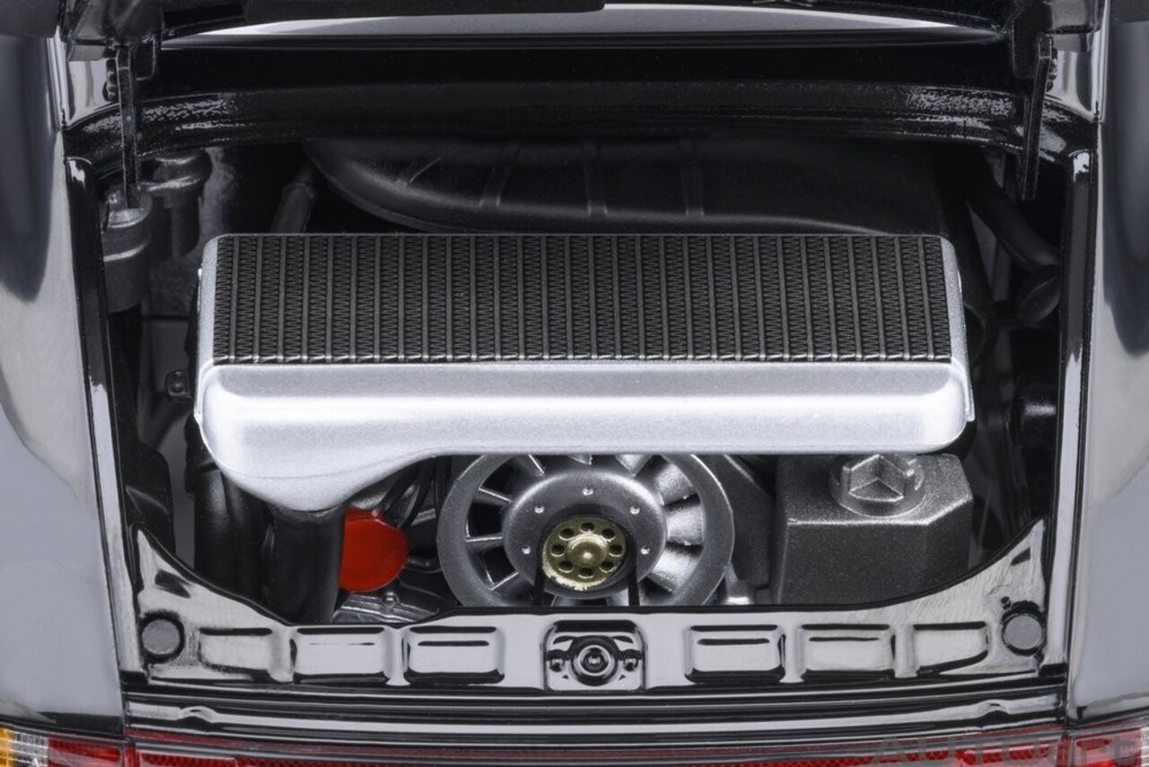 Porsche Porsche 911/930 Turbo 'Blackbird Wangan Midnight Comic #1' - 1:18 - AUTOart Porsche Porsche 911/930 Turbo 'Blackbird Wangan Midnight Comic #1' - 1:18 - AUTOart