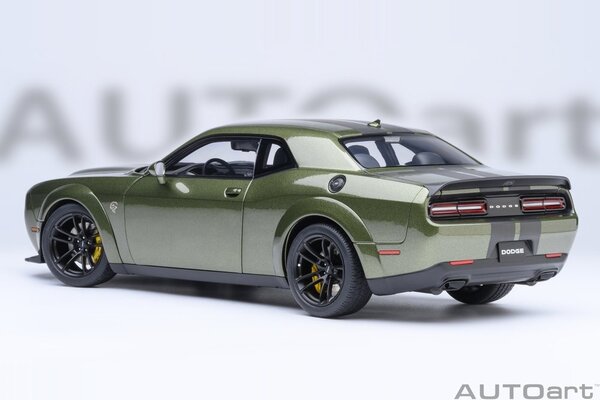 Dodge Dodge Challenger SRT Jailbreak Coupe 2022 - 1:18 - AUTOart