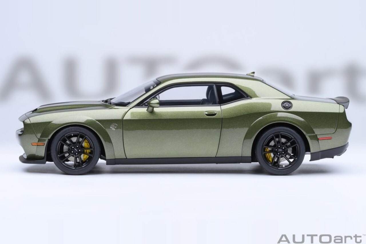Dodge Dodge Challenger SRT Jailbreak Coupe 2022 - 1:18 - AUTOart