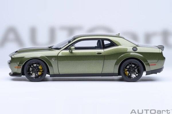 Dodge Dodge Challenger SRT Jailbreak Coupe 2022 - 1:18 - AUTOart