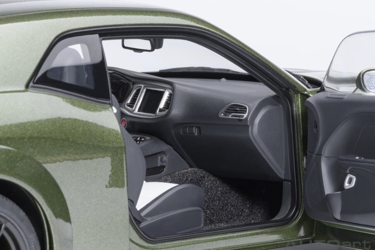 Dodge Dodge Challenger SRT Jailbreak Coupe 2022 - 1:18 - AUTOart