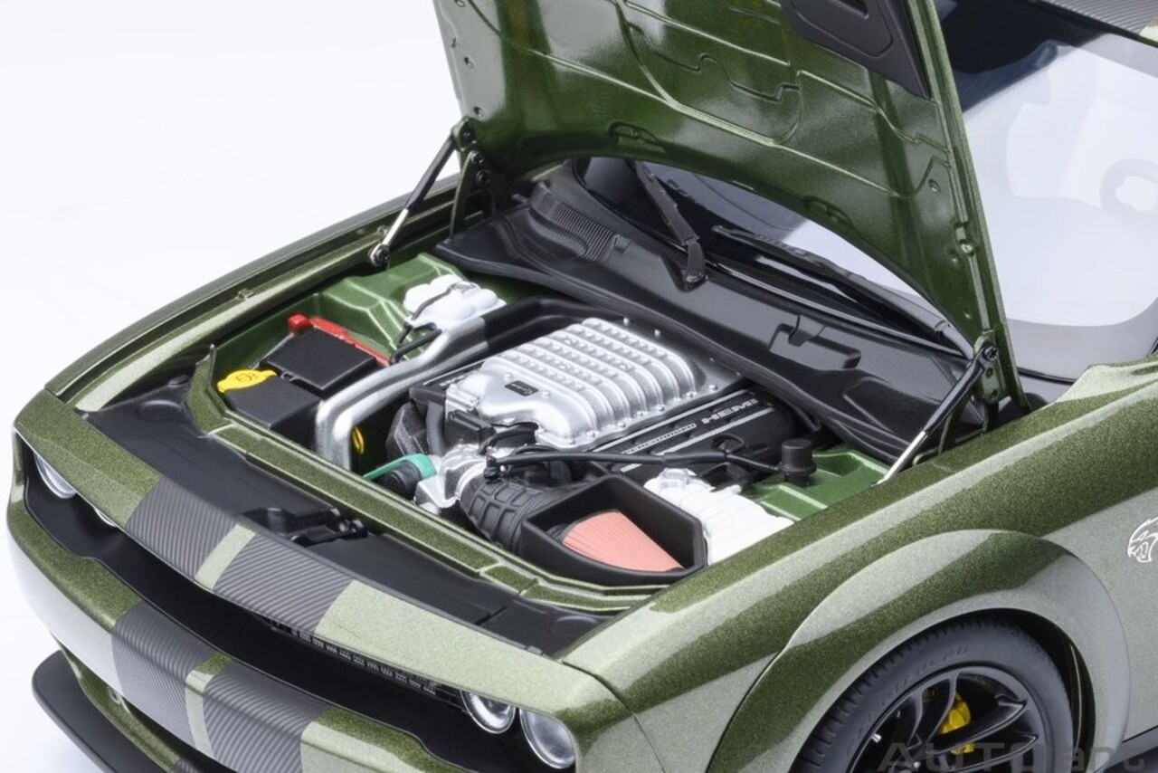 Dodge Dodge Challenger SRT Jailbreak Coupe 2022 - 1:18 - AUTOart