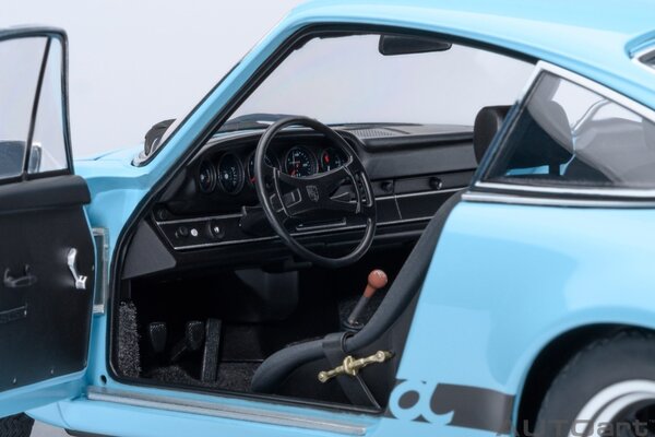 Porsche Porsche 911 Carrera  2.7 RS  Coupe 1973 + Black Stripes - 1:18 - AUTOart