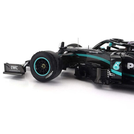 Formule 1 Mercedes-AMG Petronas F1 Team W11 EQ Perf. #44  1st British GP 2020, Flat Tyre - 1:18 - Minichamps