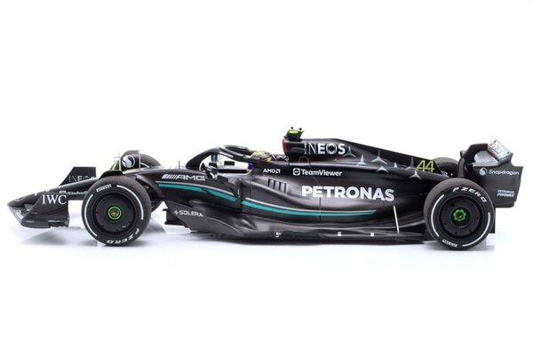 Formule 1 Mercedes-AMG Petronas F1 Team W14 E Performance #44 Bahrain GP 2023 - 1:18 - Minichamps