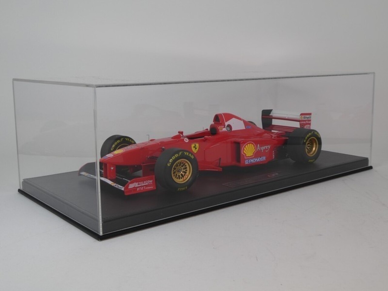 Formule 1 Ferrari F310B #5 Team Scuderia Ferrari Marlboro Winner GP Canada 1997 (M.Schumacher) - 1:12 - GP Replicas