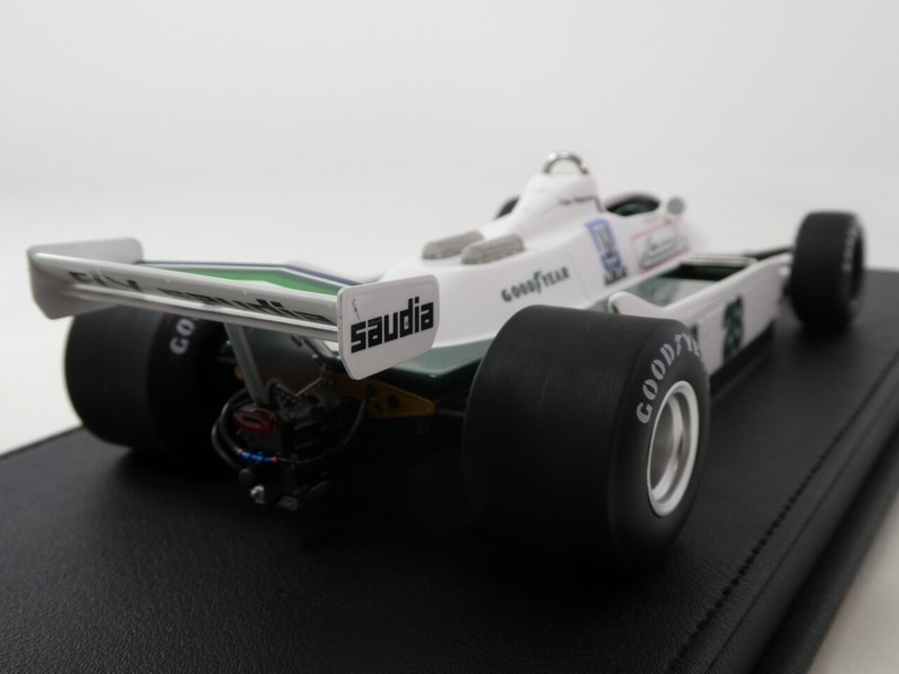 Formule 1 Williams Ford FW07 #28 Winner British GP 1979 C.Regazzoni - 1:18 - GP Replicas