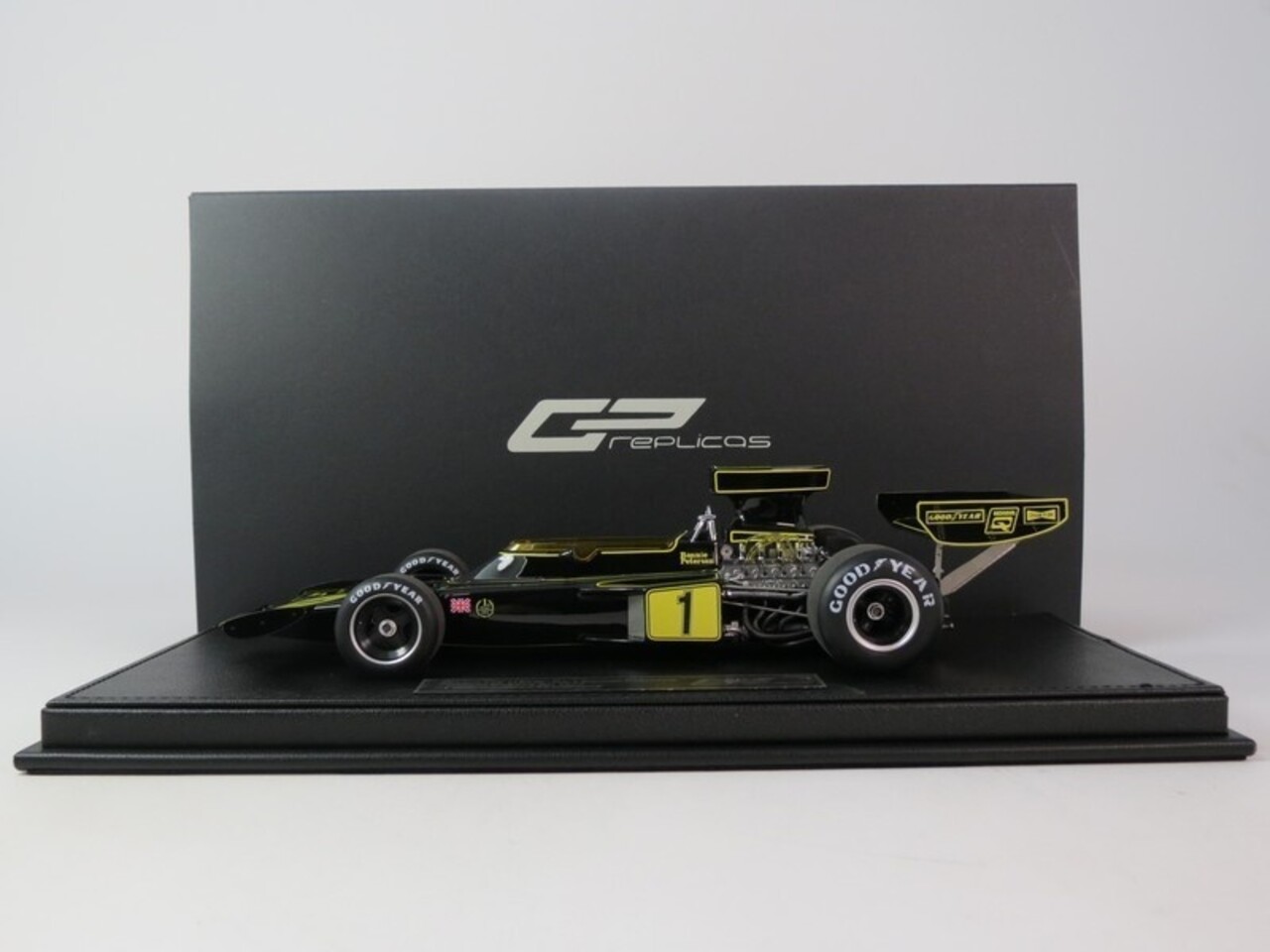 Formule 1 Lotus 72E #1 Team Lotus JPS Winner GP Monza Italy 1974 (R.Peterson)  - 1:18 - GP Replicas