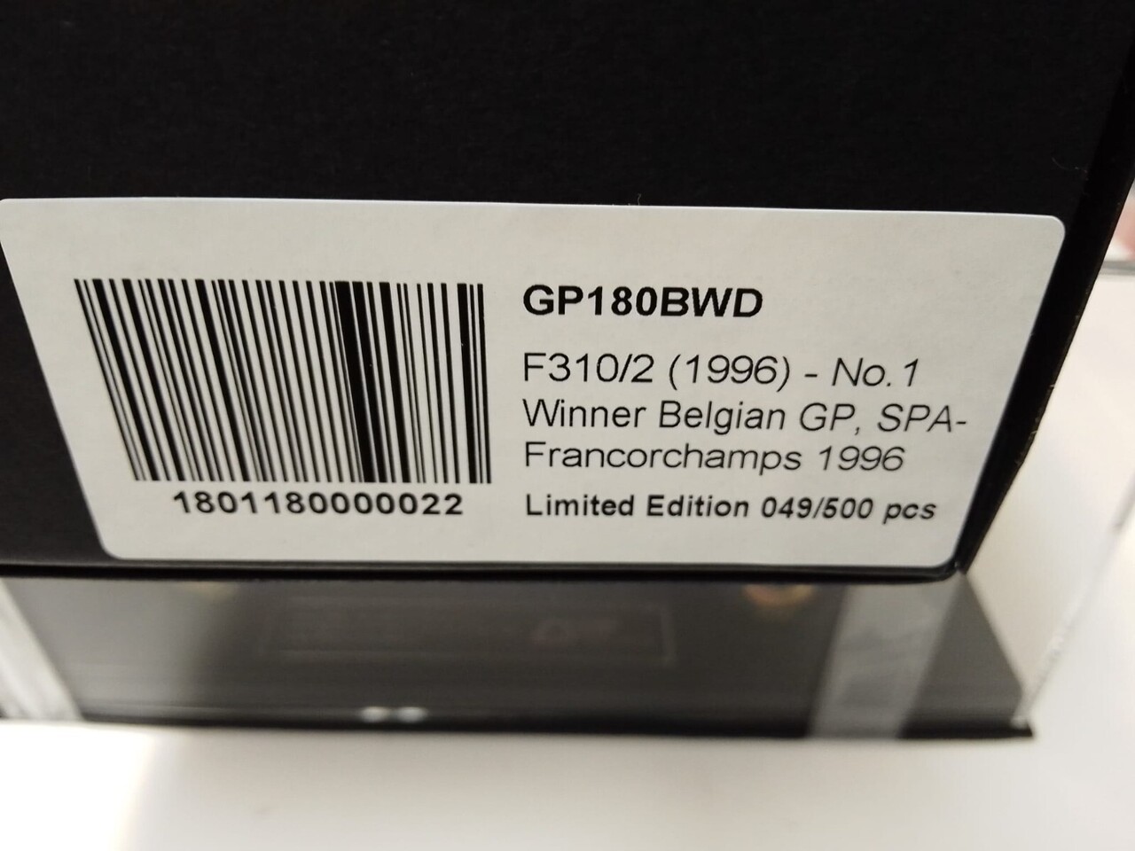 Formule 1 Ferrari 310/2 #1 Winner GP Spa Belgium + Pilot Figure 1996 (M.Schumacher) - 1:18 - GP Replicas