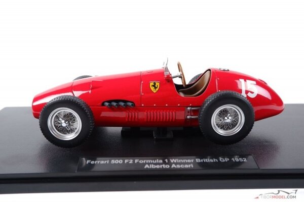 Formule 1 Ferrari 500 F2 Scuderia Ferrari #15 Winner British GP 1952 (A.Ascari) - 1:18 - GP Replicas