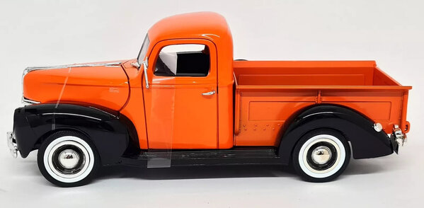 Ford Ford Pickup 1940 - 1:18 - Motor Max