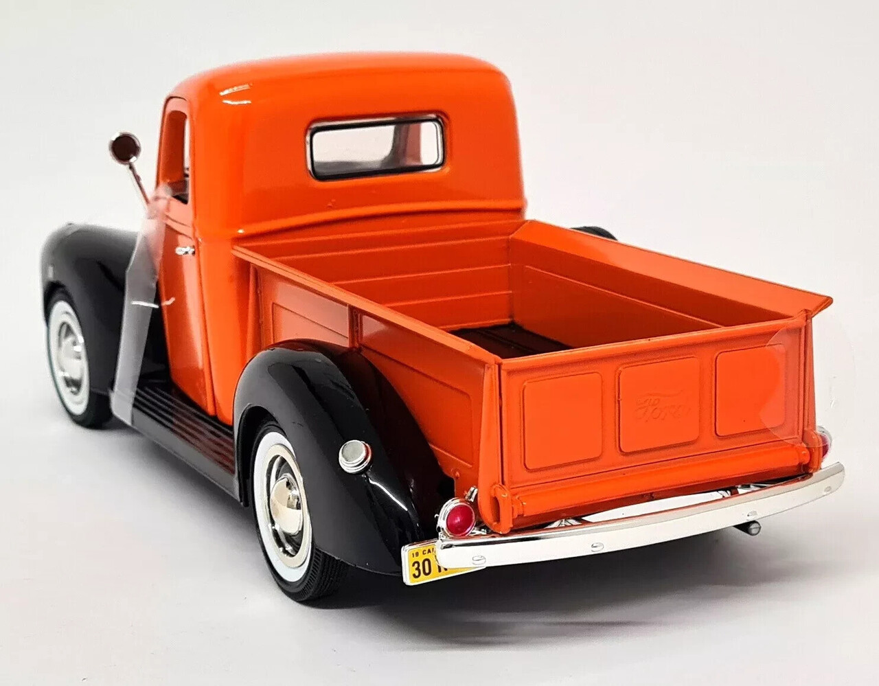 Ford Ford Pickup 1940 - 1:18 - Motor Max
