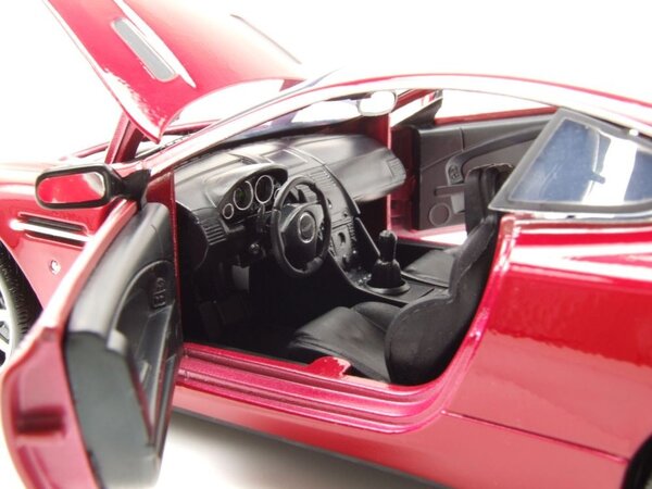 Aston Martin Aston Martin DB9 2005 - 1:18 - Motor Max