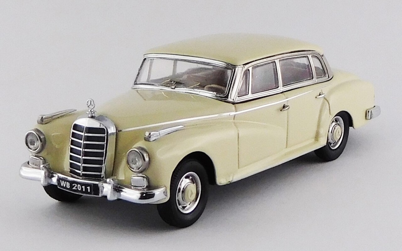 Mercedes-Benz Mercedes-Benz 300 L 'Adenauer' 1951 - 1:43 - Rio