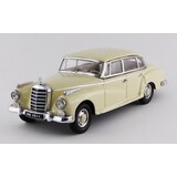 Mercedes-Benz Mercedes-Benz 300 L 'Adenauer' 1951 - 1:43 - Rio