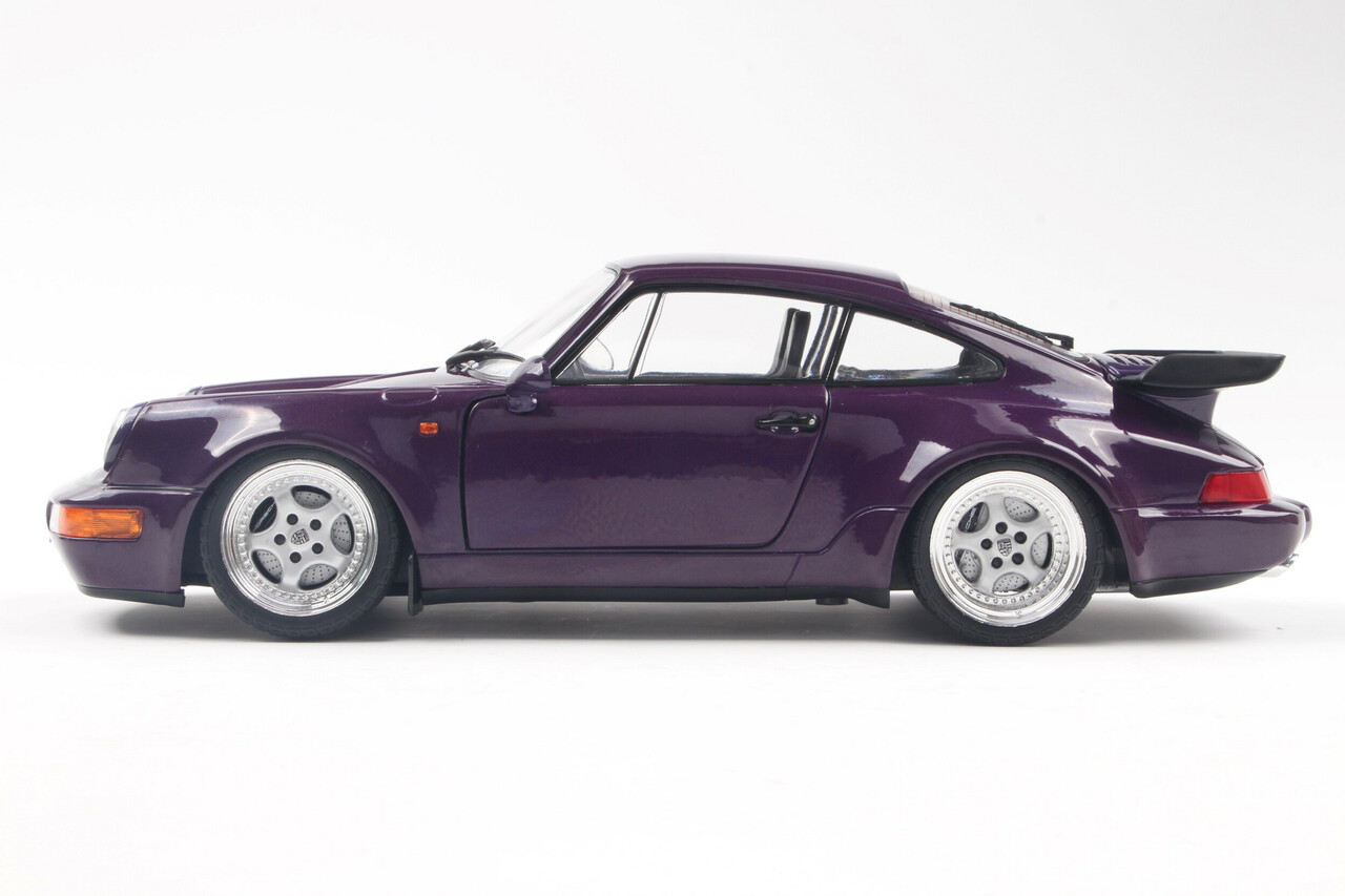 Porsche Porsche 911 (964) Turbo 1990 - 1:18 - Solido