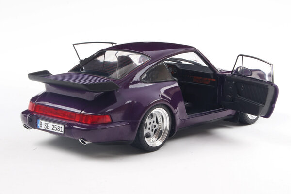 Porsche Porsche 911 (964) Turbo 1990 - 1:18 - Solido