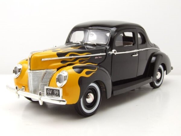 Ford Ford DeLuxe 1940 - 1:18 - Motor Max