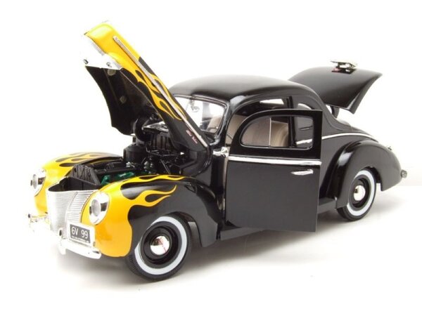 Ford Ford DeLuxe 1940 - 1:18 - Motor Max