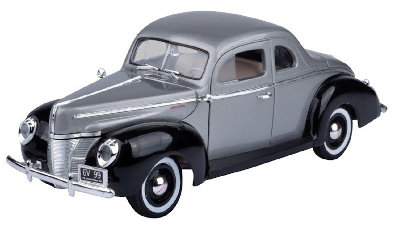 Ford Ford DeLuxe 1940 - 1:18 - Motor Max