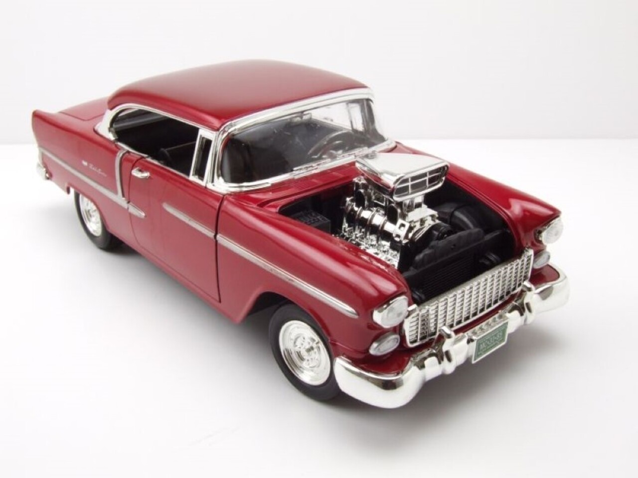Chevrolet Chevrolet Bel Air Custom Hot Rod + Blown Engine + New Rims and Wheels 1955 - 1:18 - Motor Max