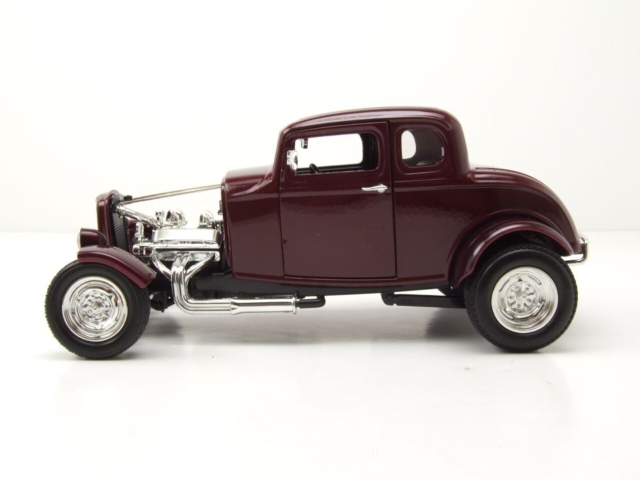 Ford Ford Hot Rod 5-Windows Coupe 1932 (Open Hood) - 1:18 - Motor Max