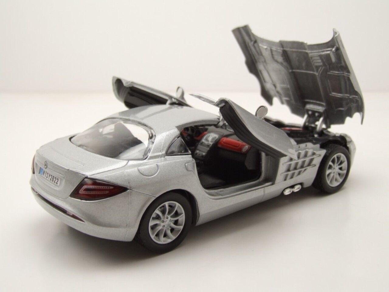 Mercedes-Benz Mercedes-Benz SLR McLaren - 1:24 - Motor Max