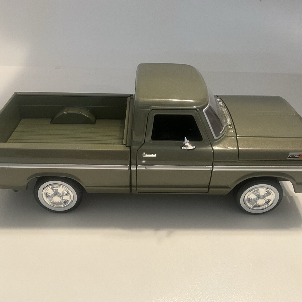Ford Ford F-100 Pick-Up 1969 - 1:24 - Motor Max