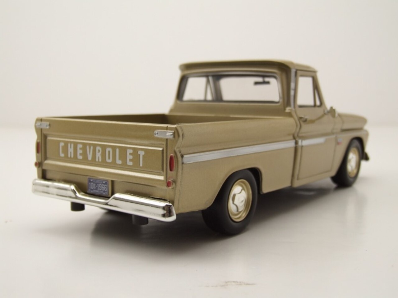 Chevrolet Chevrolet C10 Fleetside Pick-Up 1966 - 1:24 - Motor Max