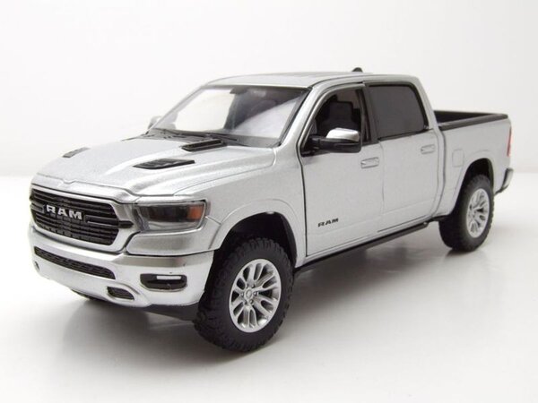 Dodge Dodge RAM 1500 Crew Cab Laramie 2019 - 1:27 - Motor Max Dodge Dodge RAM 1500 Crew Cab Laramie 2019 - 1:27 - Motor Max