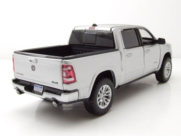 Dodge Dodge RAM 1500 Crew Cab Laramie 2019 - 1:27 - Motor Max Dodge Dodge RAM 1500 Crew Cab Laramie 2019 - 1:27 - Motor Max