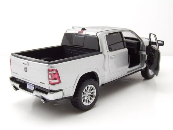 Dodge Dodge RAM 1500 Crew Cab Laramie 2019 - 1:27 - Motor Max Dodge Dodge RAM 1500 Crew Cab Laramie 2019 - 1:27 - Motor Max