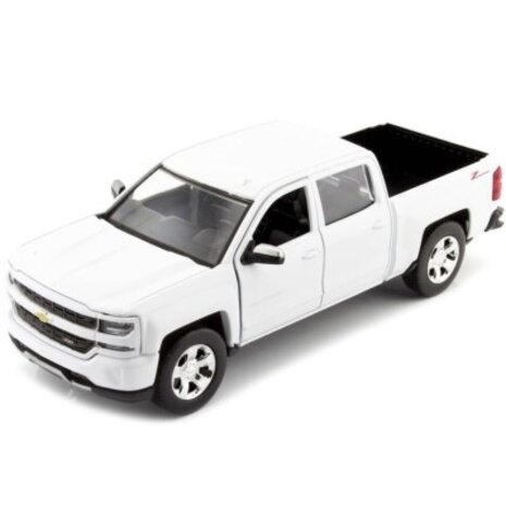 Chevrolet Chevrolet Silverado 1500 LT-Z71 Crew Cab Pick-Up 2017 - 1:27 - Motor Max Chevrolet Chevrolet Silverado 1500 LT-Z71 Crew Cab Pick-Up 2017 - 1:27 - Motor Max