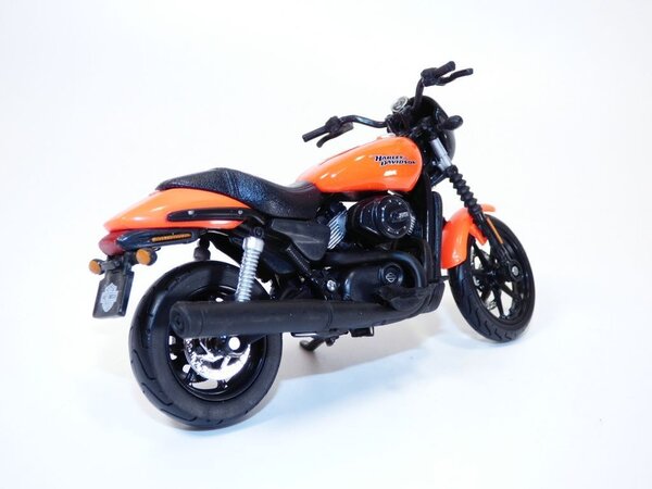 Harley Davidson Harley Davidson Street 750 2015 - 1:18 - Maisto Harley Davidson Harley Davidson Street 750 2015 - 1:18 - Maisto