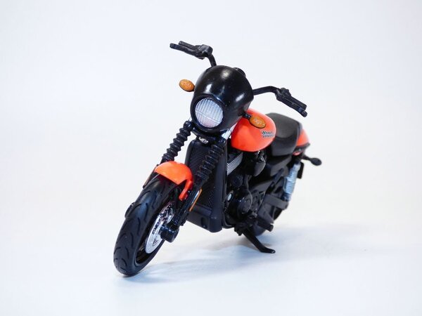 Harley Davidson Harley Davidson Street 750 2015 - 1:18 - Maisto Harley Davidson Harley Davidson Street 750 2015 - 1:18 - Maisto