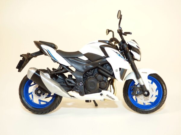 Suzuki Suzuki GSX-S750 ABS 2019 - 1:18 - Maisto Suzuki Suzuki GSX-S750 ABS 2019 - 1:18 - Maisto