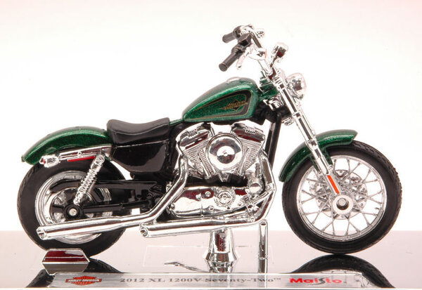 Harley Davidson Harley Davidson XL 1200V Seventy-Two 2012 - 1:18 - Maisto
