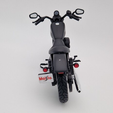 Harley Davidson Harley-Davidson Sportster Iron 883 2014 - 1:12 - Maisto