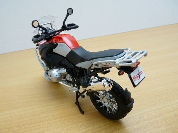 BMW BMW R 1200 GS 2018 - 1:12 - Maisto