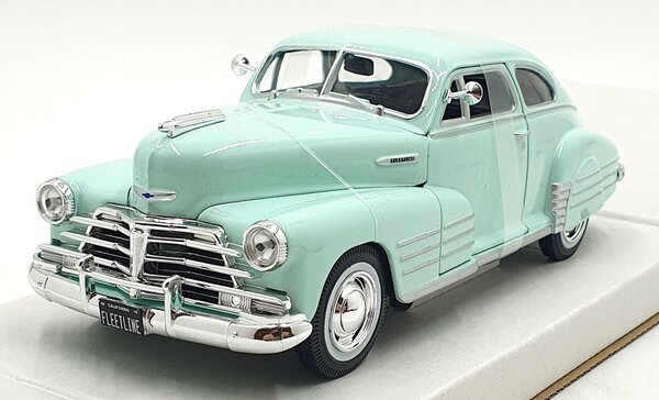 Chevrolet Chevrolet Fleetline Aerosedan 1948 - 1:24 - Maisto