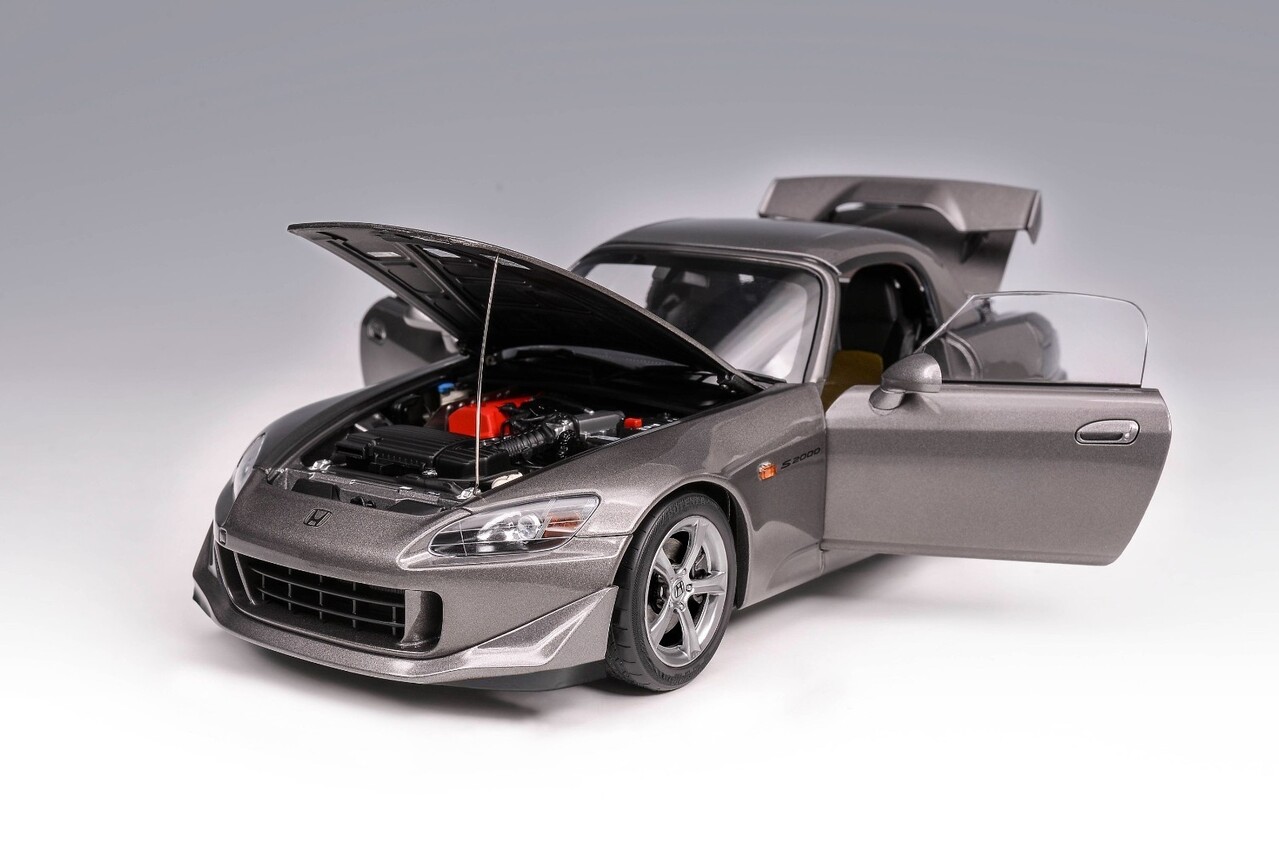 Honda Honda S2000 Type S Hard Top + Engine + Accessories 2007 - 1:18 - MotorHelix