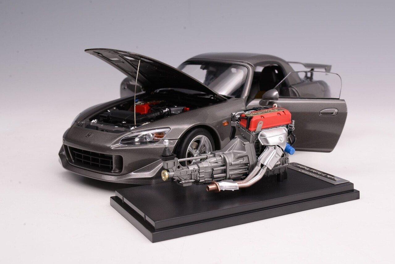 Honda Honda S2000 Type S Hard Top + Engine + Accessories 2007 - 1:18 - MotorHelix