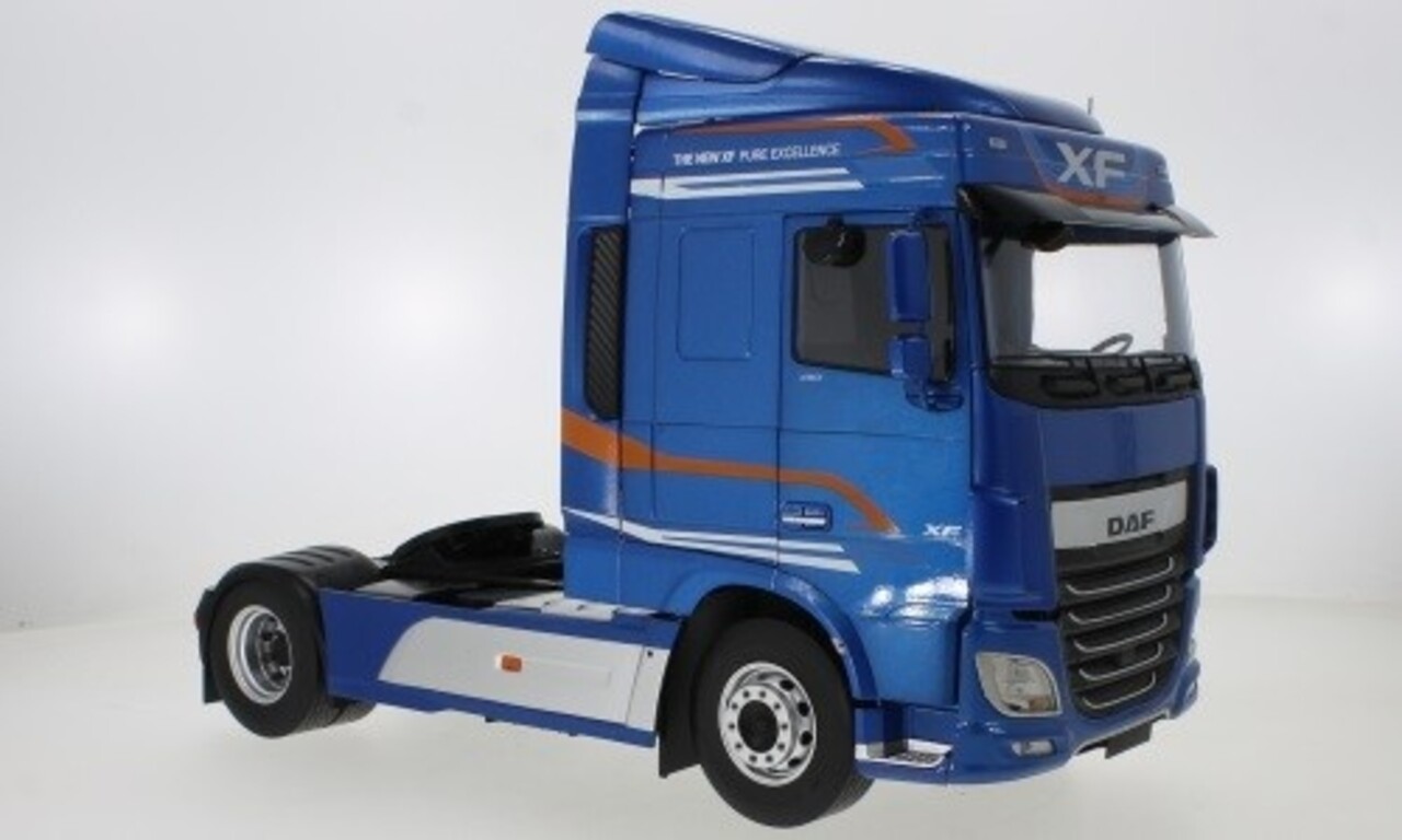 DAF DAF XF Space Cab 480 Tractor 4x2 2018 - 1:18 - Premium ClassiXXs