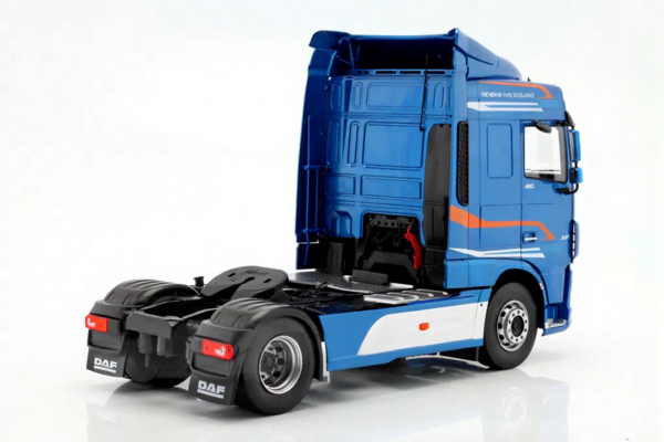 DAF DAF XF Space Cab 480 Tractor 4x2 2018 - 1:18 - Premium ClassiXXs