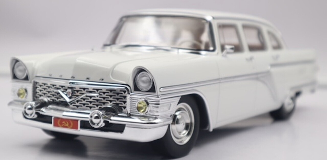 Gaz GAZ 13 Chaika Saloon 1959 - 1:18 - Toyways