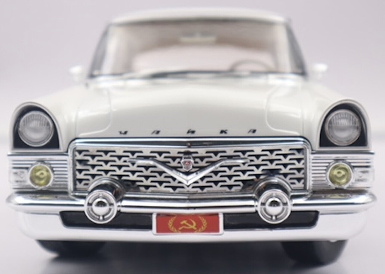 Gaz GAZ 13 Chaika Saloon 1959 - 1:18 - Toyways