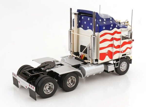 Kenworth Kenworth K100 Aerodyne Tractor 6x4 1976 - 1:18 - Road Kings