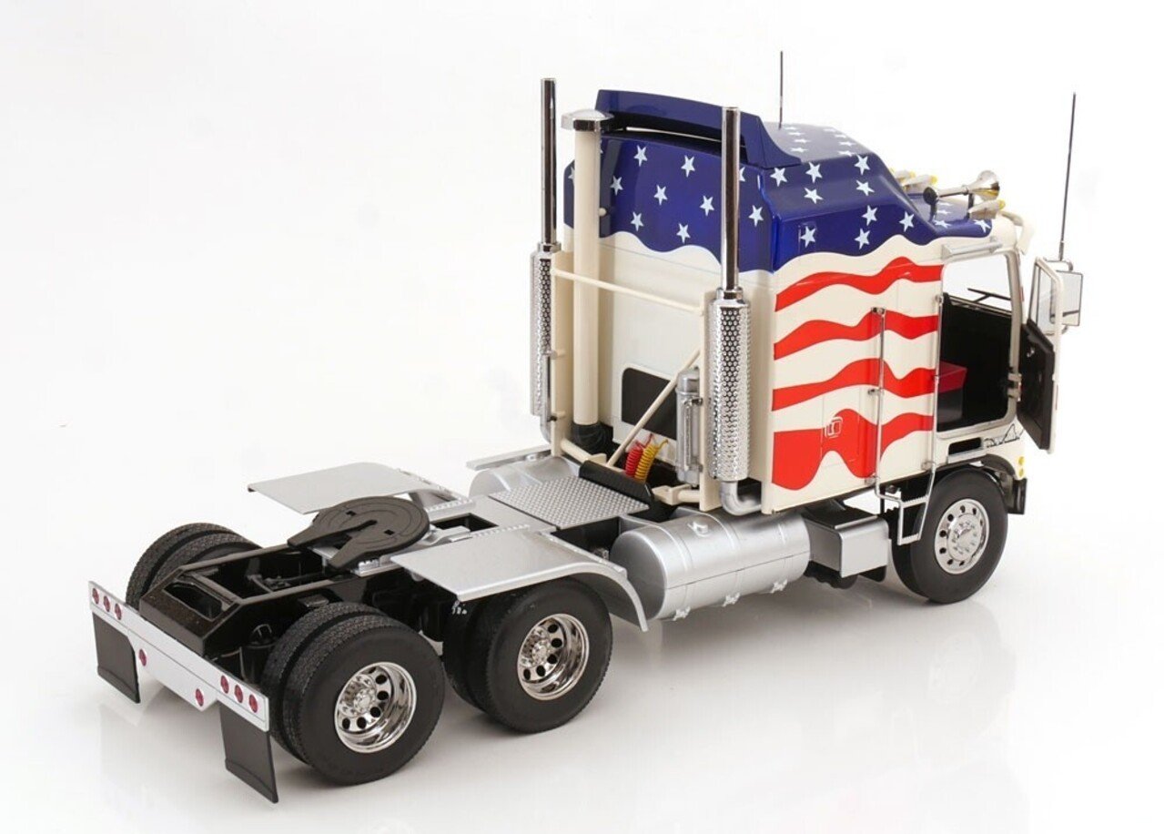 Kenworth Kenworth K100 Aerodyne Tractor 6x4 1976 - 1:18 - Road Kings