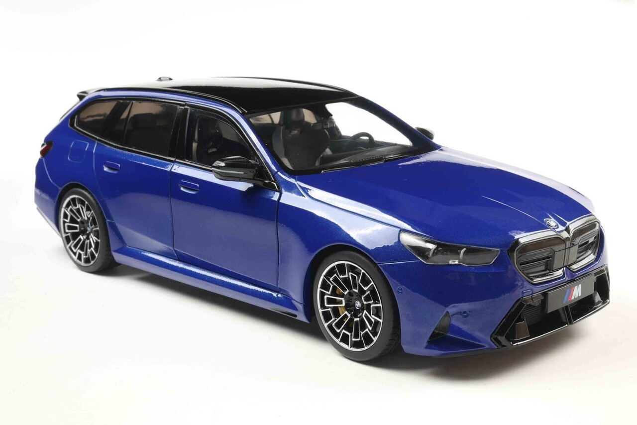 BMW BMW M5 Touring 2025 - 1:18 - Solido