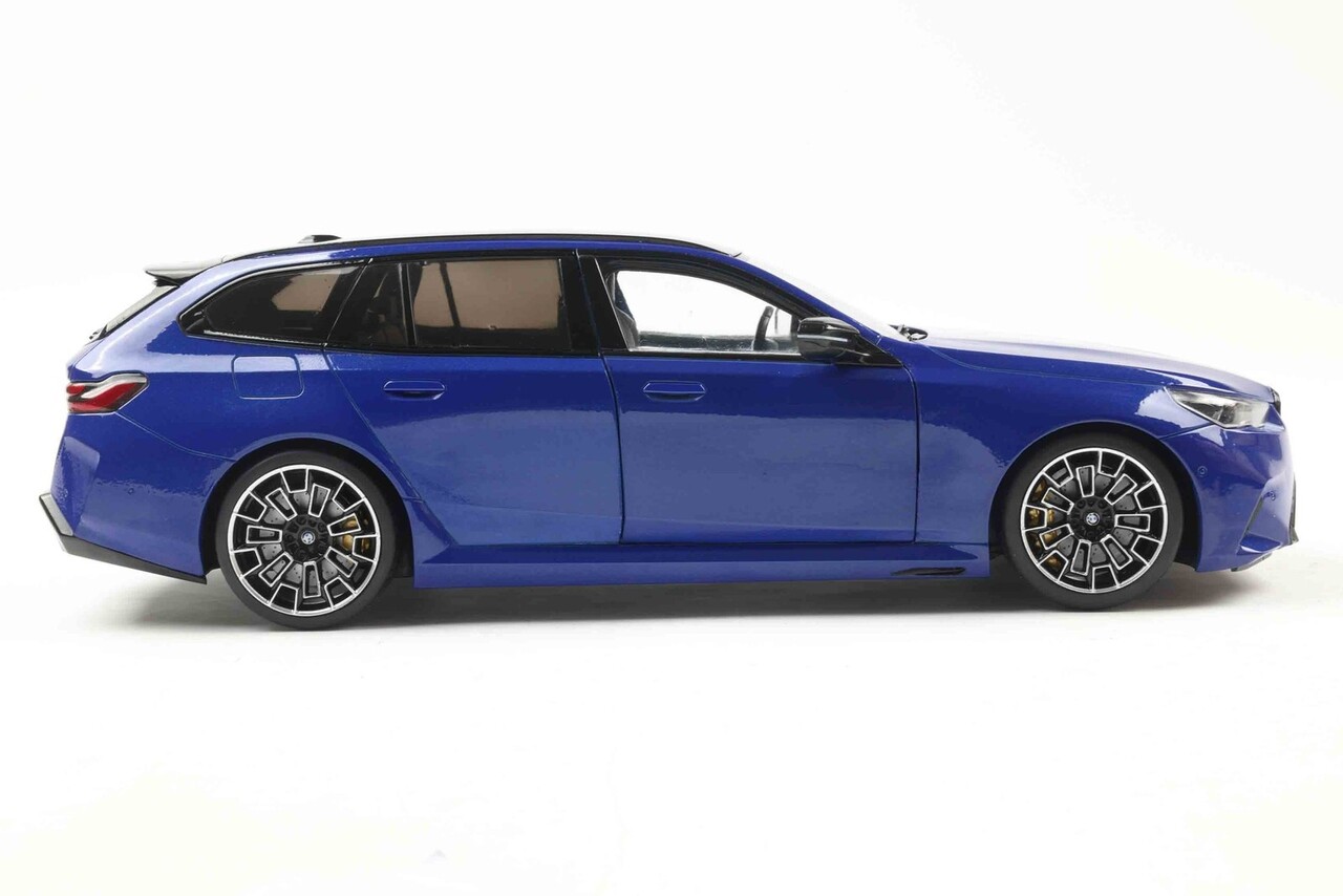BMW BMW M5 Touring 2025 - 1:18 - Solido